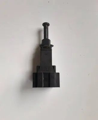 Volkswagen Golf IV Brake pedal sensor switch