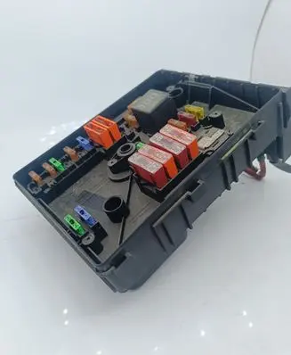 Skoda Octavia Mk2 (1Z) Fuse module 1K0937125A 017183071 1D190206