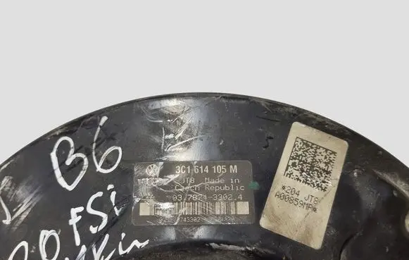 Volkswagen PASSAT B6 Brake booster 3C1614105M