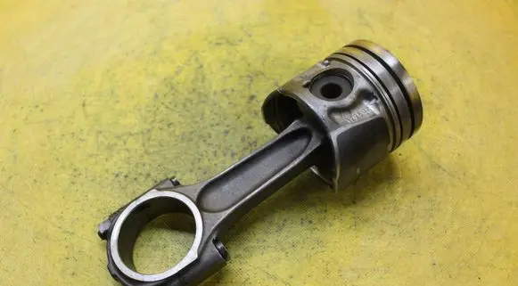 Ford Mondeo MK IV Piston 