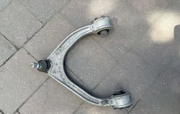 Land Rover Range Rover Velar Front lower control arm/wishbone HK833091
