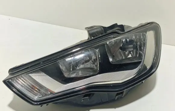 Audi A3 S3 8V Headlight/headlamp 8V0941003A