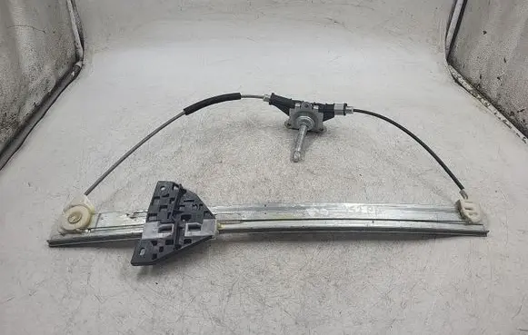 Mazda 3 I Front window lifting mechanism without motor 