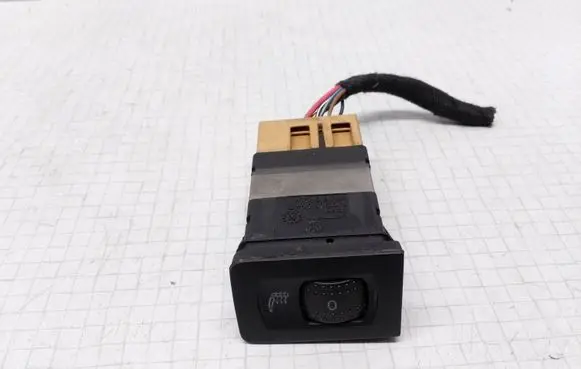 Volkswagen Golf IV Seat heating switch 1J0963564B
