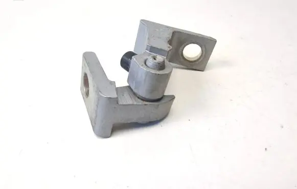 Volkswagen Golf VII Front door upper hinge 8K0831401P