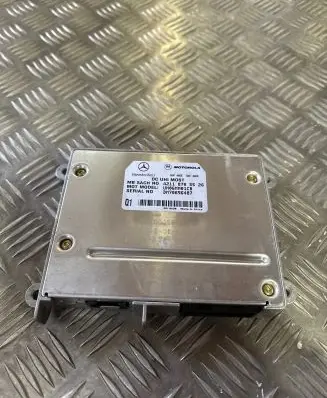 Mercedes-Benz E W211 Bluetooth control unit module A2118705526