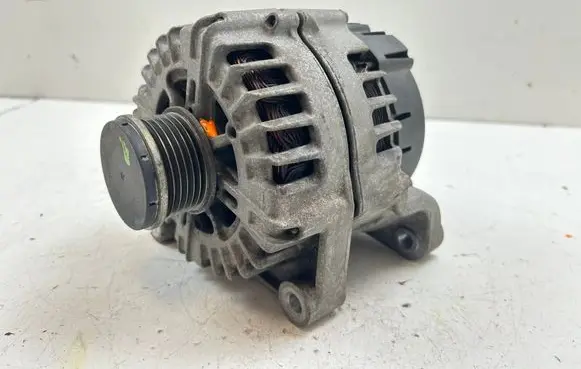 BMW 3 F30 F35 F31 Generator/alternator 8578608
