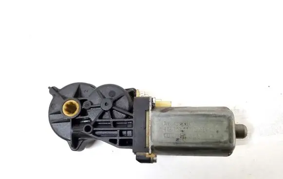 Mercedes-Benz E W211 Seat adjustment motor A0068206642