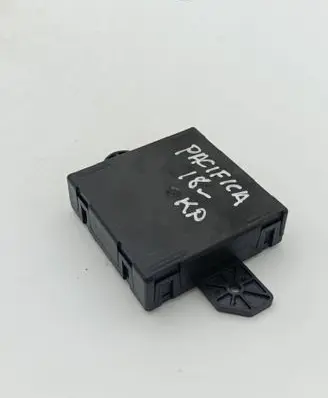 Chrysler Pacifica Door control unit/module 68316561AC 2841584910300 TLK3C0707CCE4A
