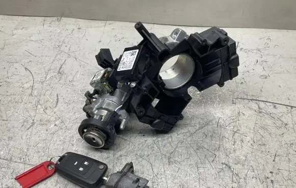 Opel Insignia A Ignition lock 22831564