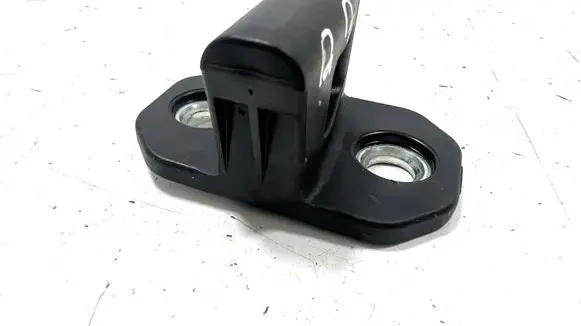 Mercedes-Benz CLS C219 Front door lock loop/hook striker A2037200004