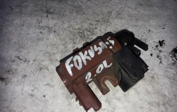 Ford Focus Vacuum valve 