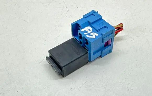 Audi A5 Sportback 8TA Other relay 7M0951253C