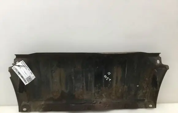 Mitsubishi L200 Engine splash shield/under tray 