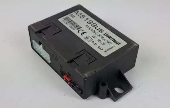Alfa Romeo Giulietta Alarm control unit/module M8199US 6112611100054