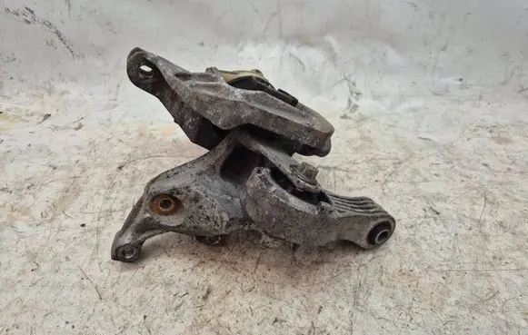 Citroen Jumpy Engine mount bracket 4A110010