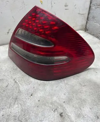Mercedes-Benz E W211 Rear/tail lights A2118200564