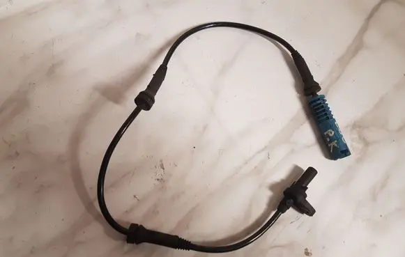BMW 5 E60 E61 ABS brake wheel speed sensor 9087059 265653