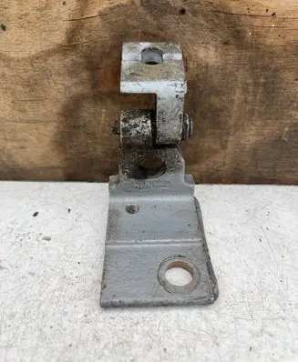 Audi A4 S4 B6 8E 8H Front door upper hinge 8D0831402A