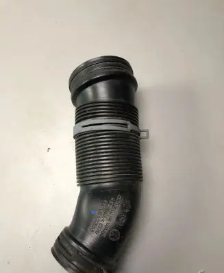 Volkswagen Jetta USA Air intake duct part 5QM129684
