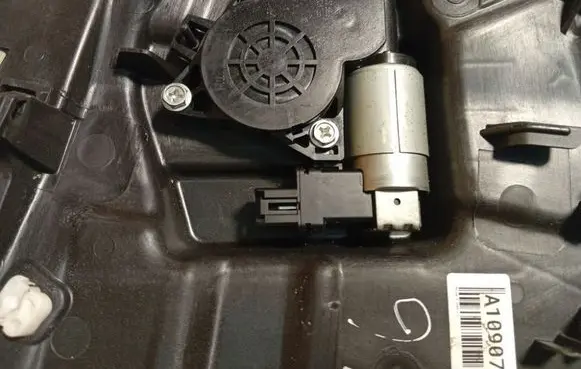Mazda 6 Rear door window regulator motor 