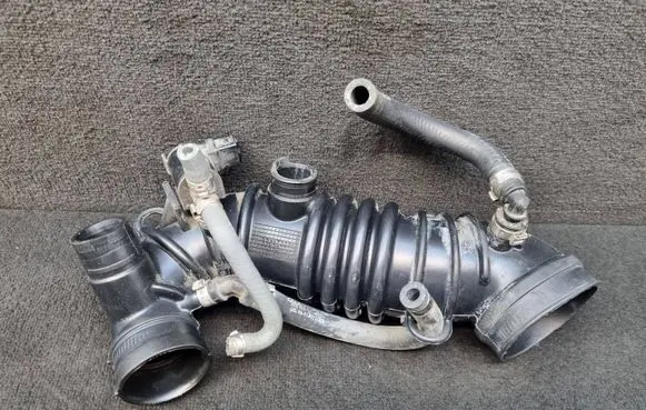 Audi A4 S4 B6 8E 8H Air intake duct part 06B133356AA 8E0133781