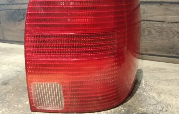 Volkswagen PASSAT B5 Rear/tail lights 3B9945112F