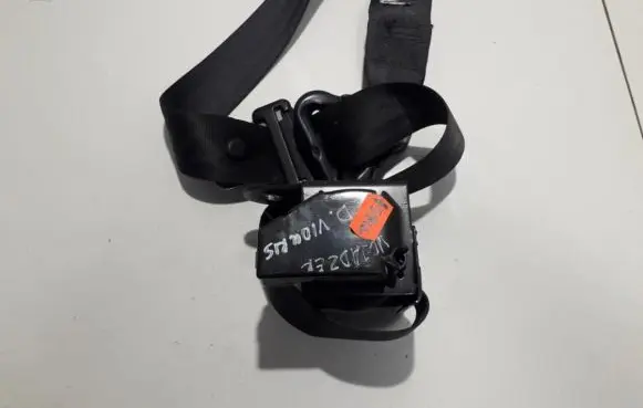 Chrysler Voyager Middle seatbelt (rear) 