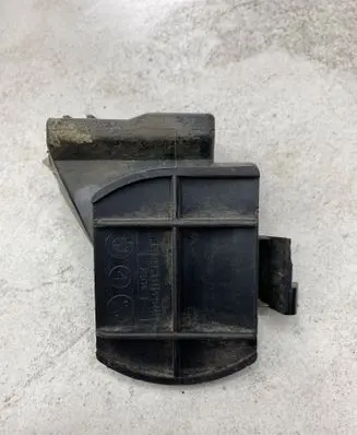 BMW 3 E46 Bumper support mounting bracket corner 8195322