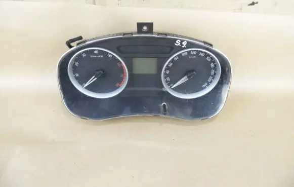 Skoda Roomster (5J) Speedometer (instrument cluster) 5J0920810B SZ7Z0F3611324 V2621446