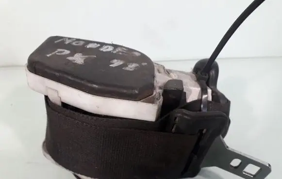 Ford Mondeo MK II Front seatbelt