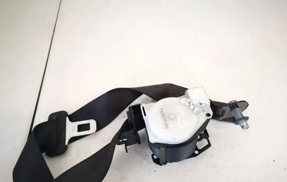 Middle seatbelt (rear)
