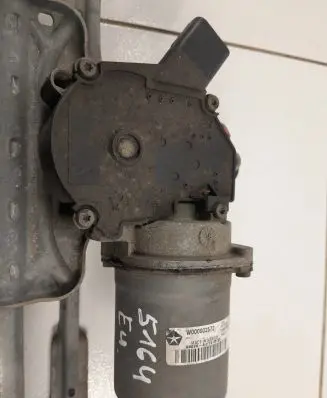 Chrysler Grand Voyager V Wiper motor W000002572 69020A