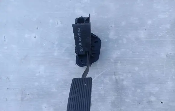 Jaguar S-Type Accelerator throttle pedal XR839F836AB
