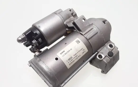 BMW 5 G30 G31 Starter motor 8621839