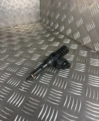 Audi A4 S4 B7 8E 8H Fuel injector 038130073BJ 0414720229