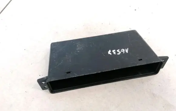 Hyundai Elantra Glove box