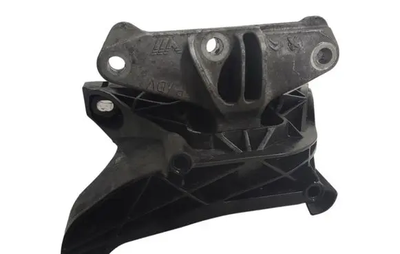 Peugeot 3008 II Engine mount vacuum valve 