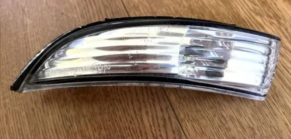 Ford Fiesta Front indicator light 8A6113B381A 5702060