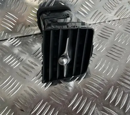 Volvo XC60 Dashboard air vent grill cover trim 31477273