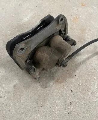 Lexus RX 450H Front brake caliper