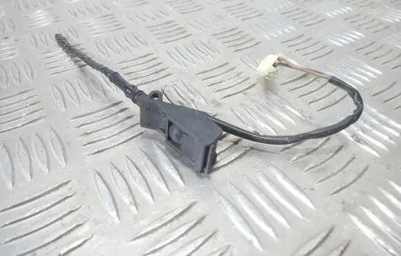 Volkswagen PASSAT B5.5 Windshield washer spray nozzle 