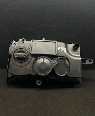Volkswagen Golf V Rocker cam cover 03g103475C