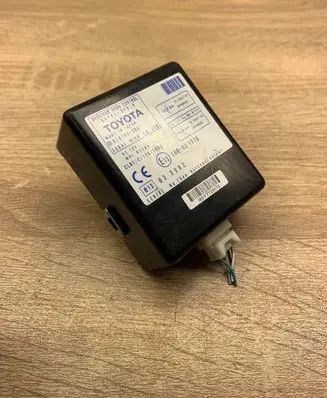 Toyota Corolla Verso AR10 Door control unit/module 897410F010