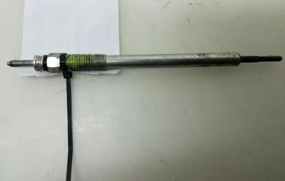 Toyota Land Cruiser (J120) Glow plug 1985030010