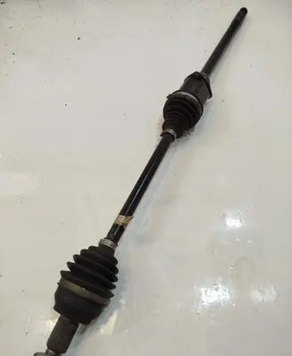 Maserati Ghibli Front driveshaft 06700070770