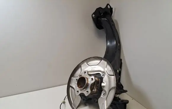 BMW 2 Active Tourer U06 Rear wheel hub 6894208 6892749