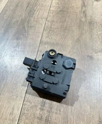 Mercedes-Benz S W220 Fuse box set 0005401950