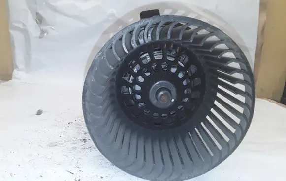 Peugeot 308 Heater fan/blower T1000588K