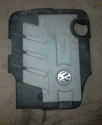 Volkswagen PASSAT B7 Engine cover (trim) 03L103925